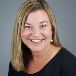 Jill Helmer headshot